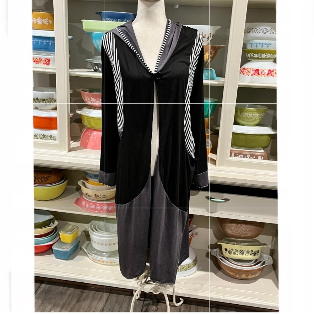 Aster by Firmiana Black, Grey and White Jacket - Size 1X
